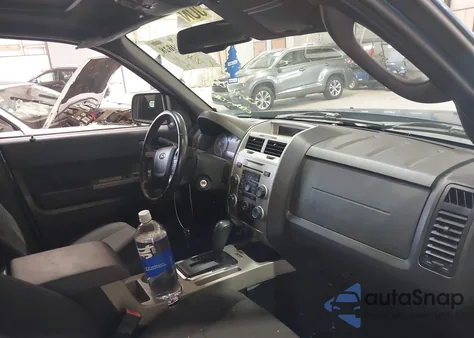 2009 Ford Escape Xlt from USA, damaged, VIN 1FMCU03729KA09306